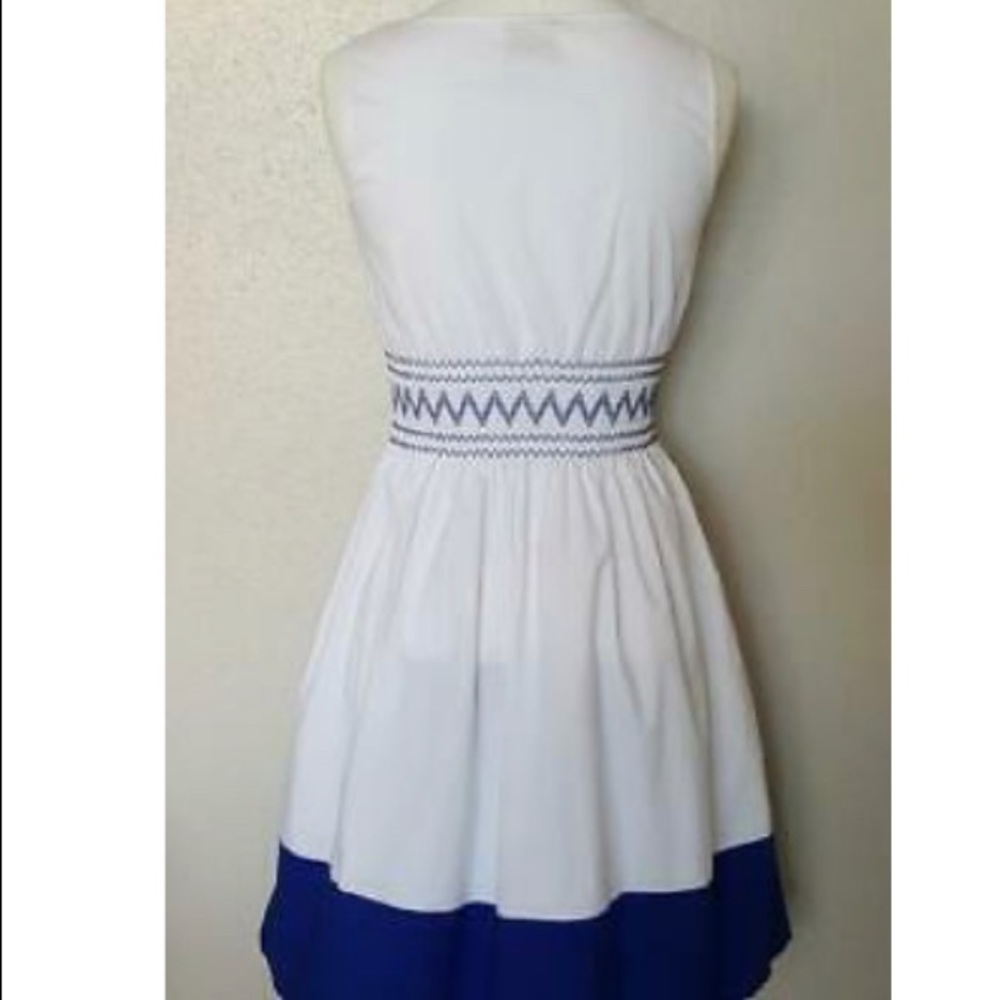 Short blue and white dress